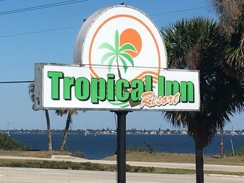 Tropical Inn Палм-Бей Екстер'єр фото